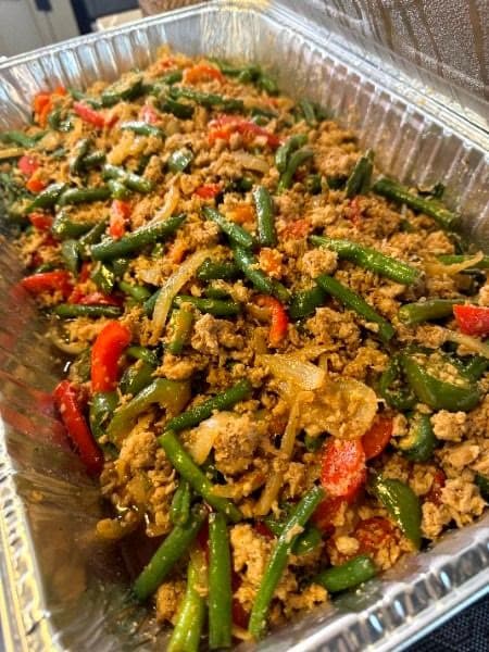 Spicy green bean stir-fry with red peppers
